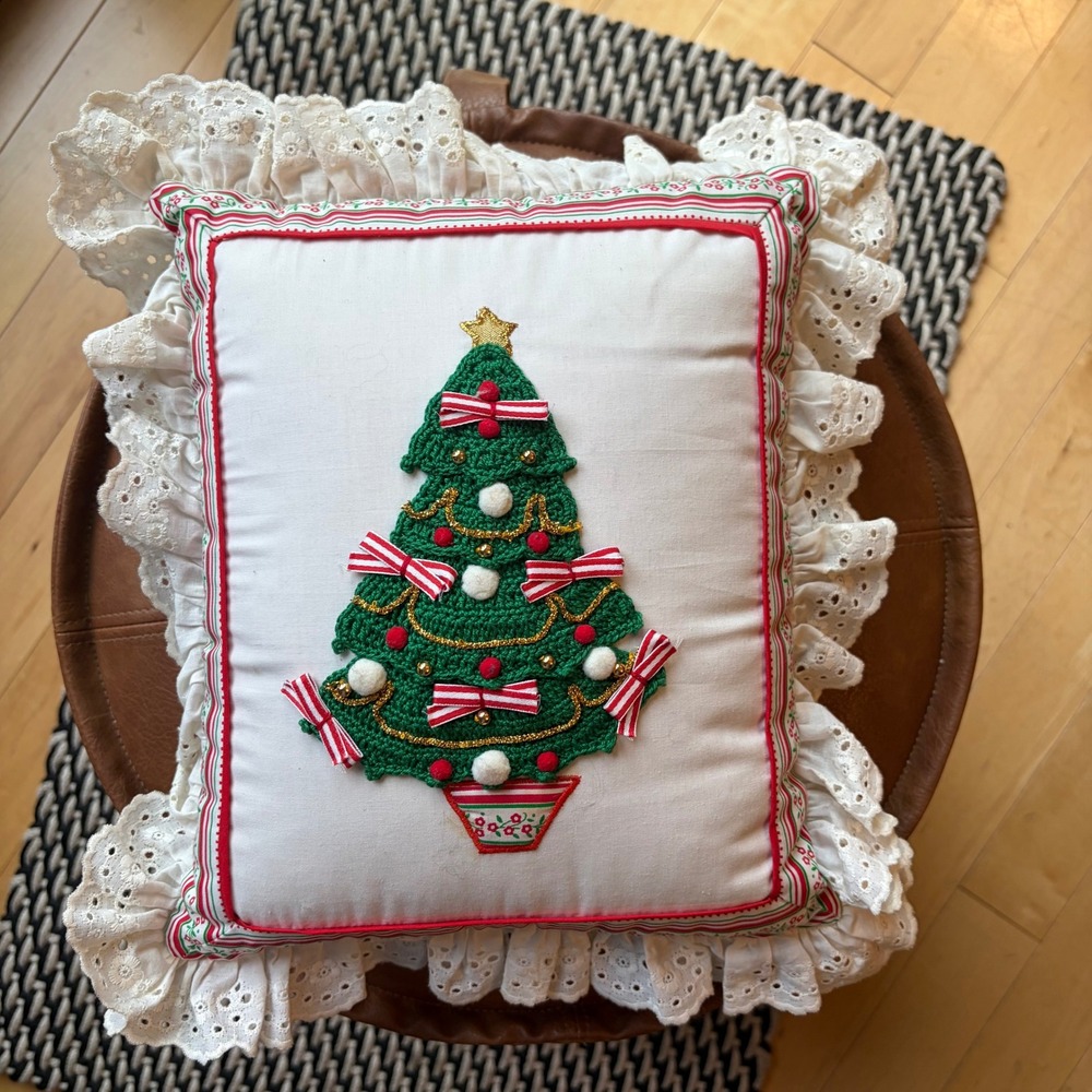 Vintage House of Hatten Christmas Tree Crochet Applique Eyelet Ruffle Pillow